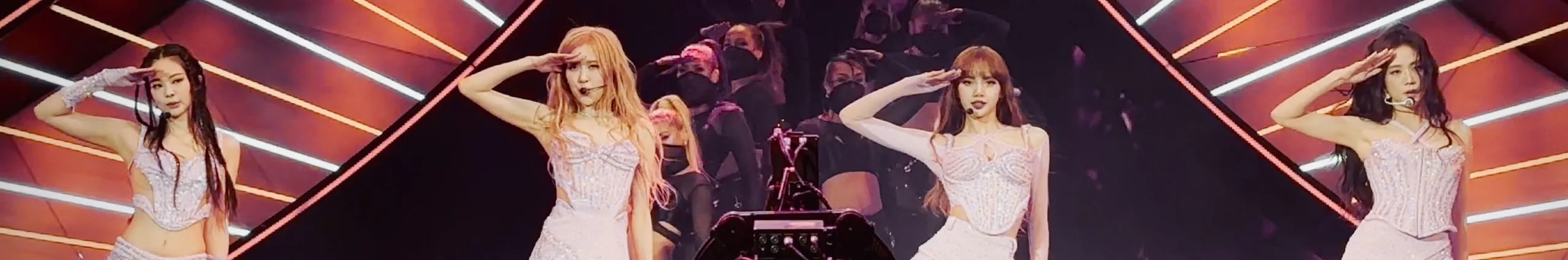 Profile Banner of Blackpink in the front row