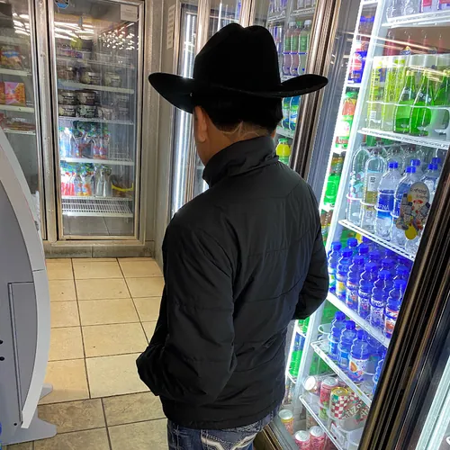 Alv. Johnnyy