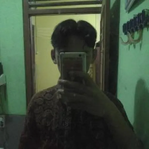 Dinda Rihadi Wibowo - 12
