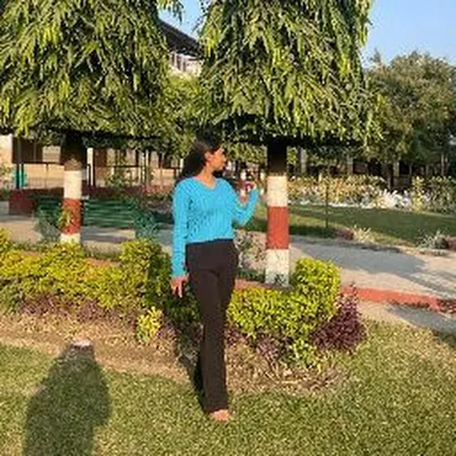 Dr Pragati