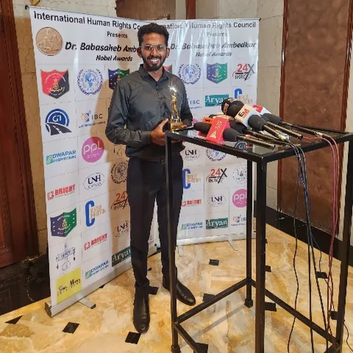 Social worker yash mane