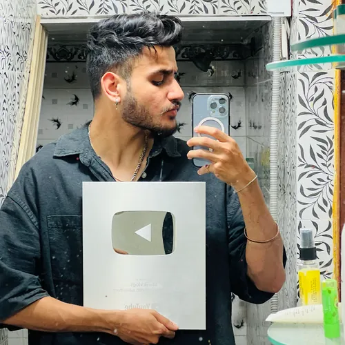 Manik vlogs