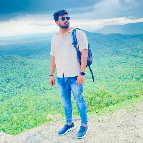 Tech Ayush Saxena