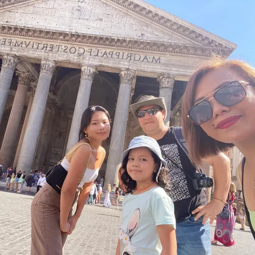 Yully Bonde Family 
