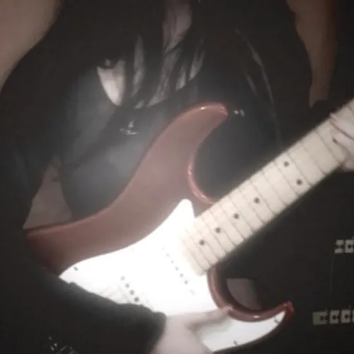 (Lara🎸🎱)