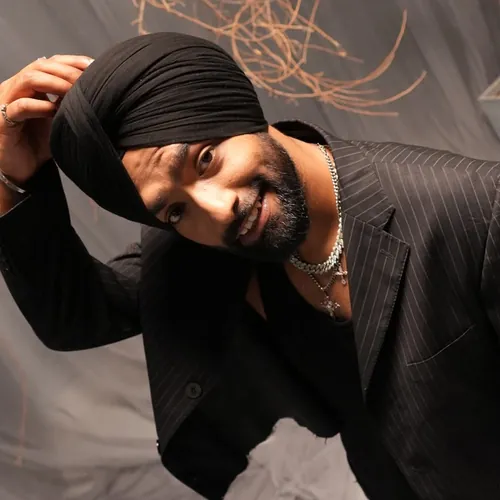 Ravneet Singh - Topic