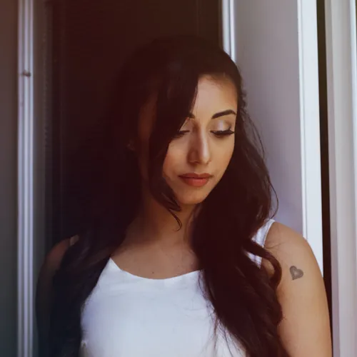Sonya Lagare