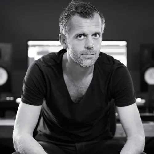 Moritz Bintig - Topic