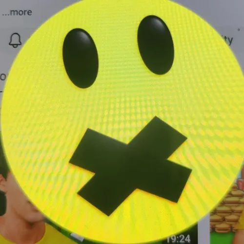 eXn fan try to get famous like